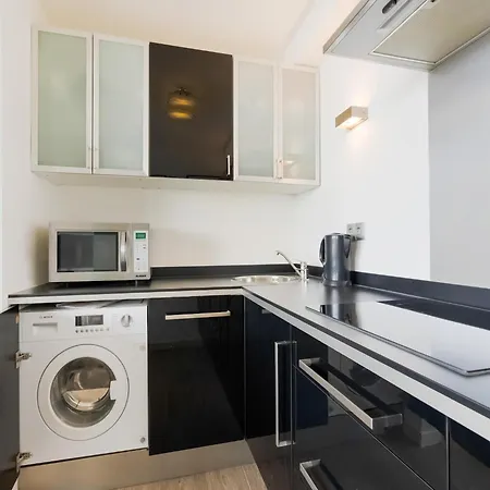 Apartment Comfortable Apartment In Oostende With Sea Views, Cleaning Included