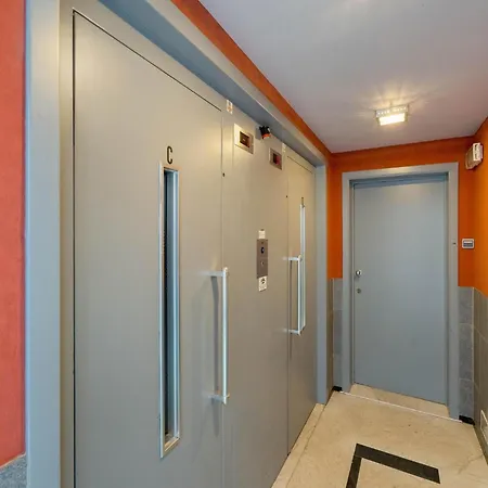 Comfortable Apartment In Oostende With Sea Views, Cleaning Included * Ostend