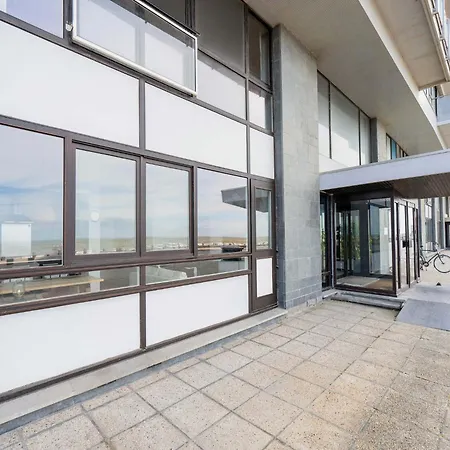 Apartment Comfortable Apartment In Oostende With Sea Views, Cleaning Included